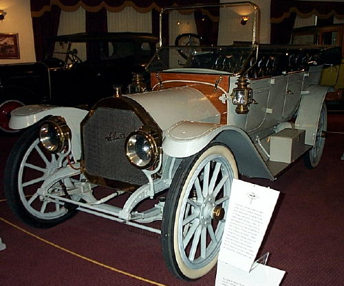 1911 Auburn Model N Touring Car.jpg